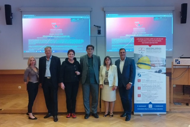 Skupna fotografija predavača